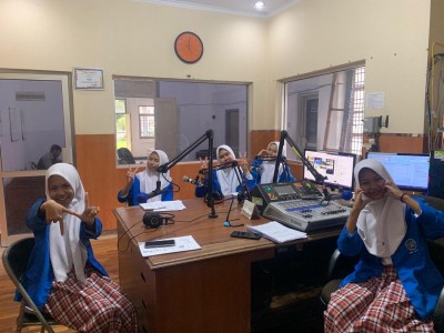 Siaran di Radio Benpas Subang