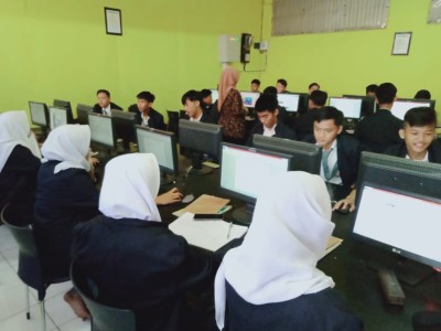 Lab Simulasi Digital